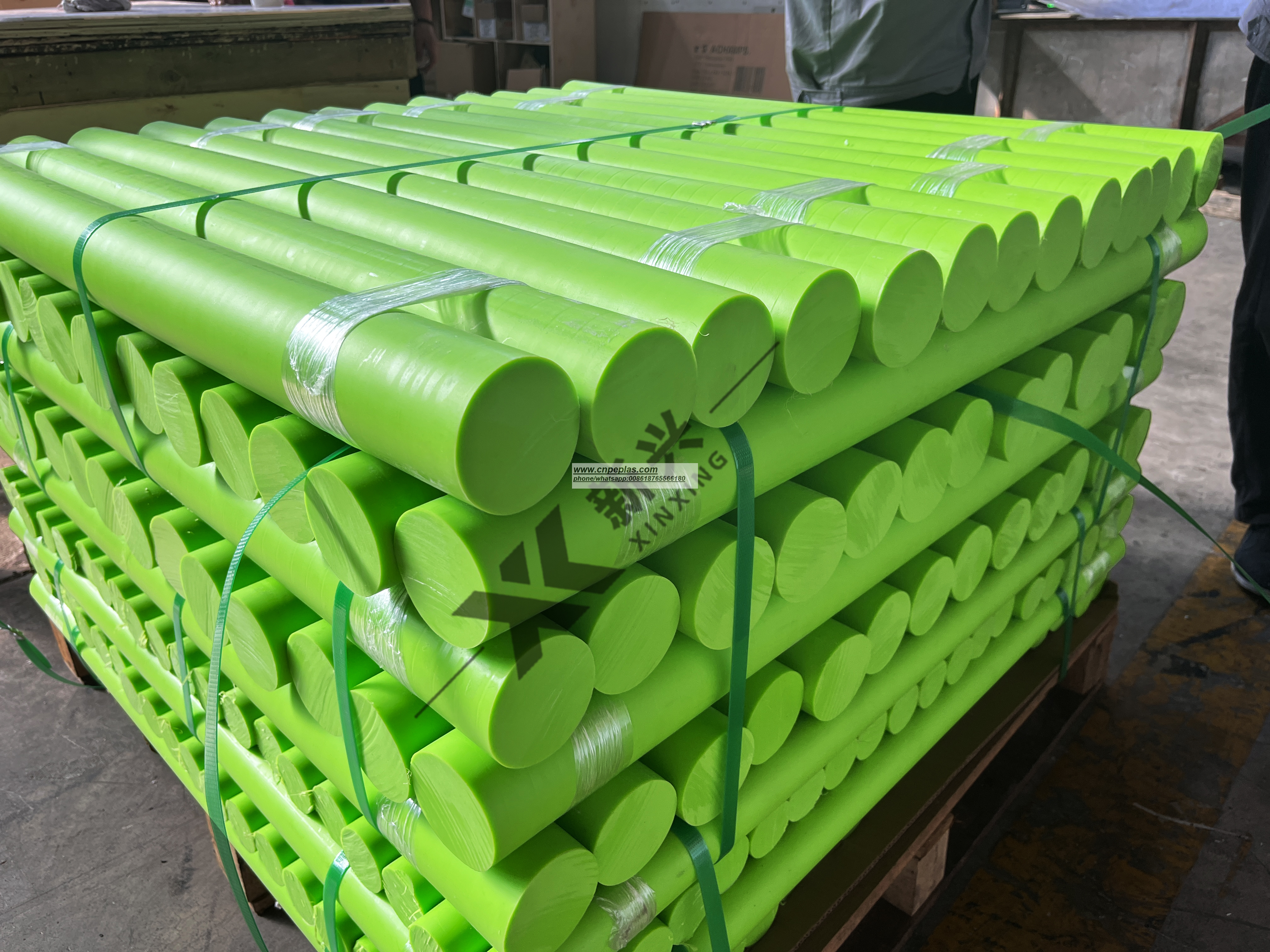 PE HDPE UHMWPE China Plastic Green Color Rod Bar